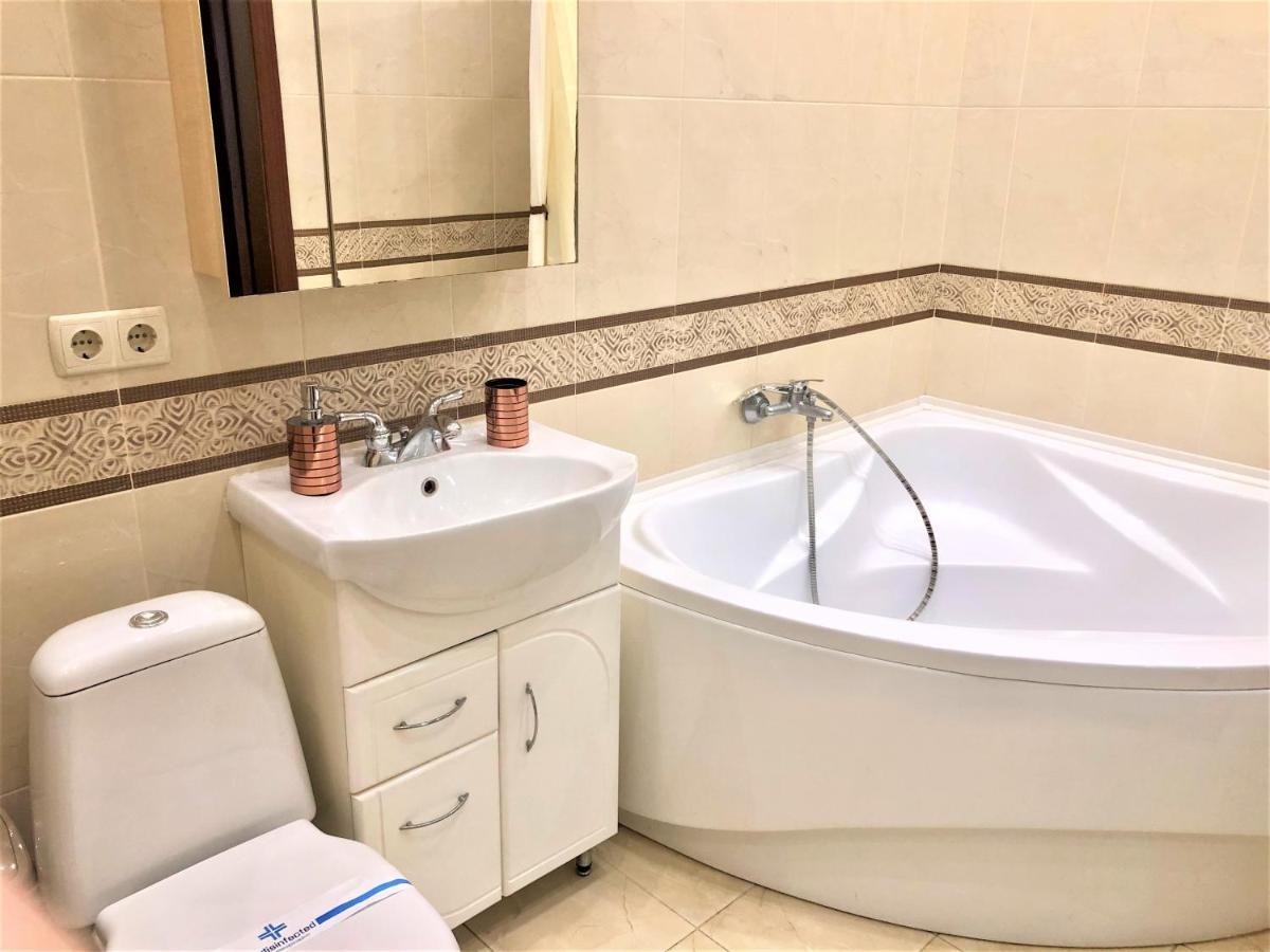 Vip Апартаменти З Видом На Озеро Kiev Luaran gambar