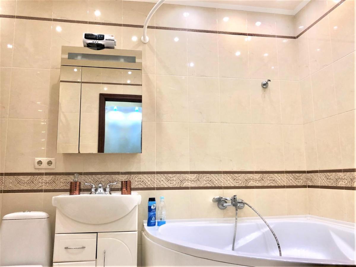 Vip Апартаменти З Видом На Озеро Kiev Luaran gambar