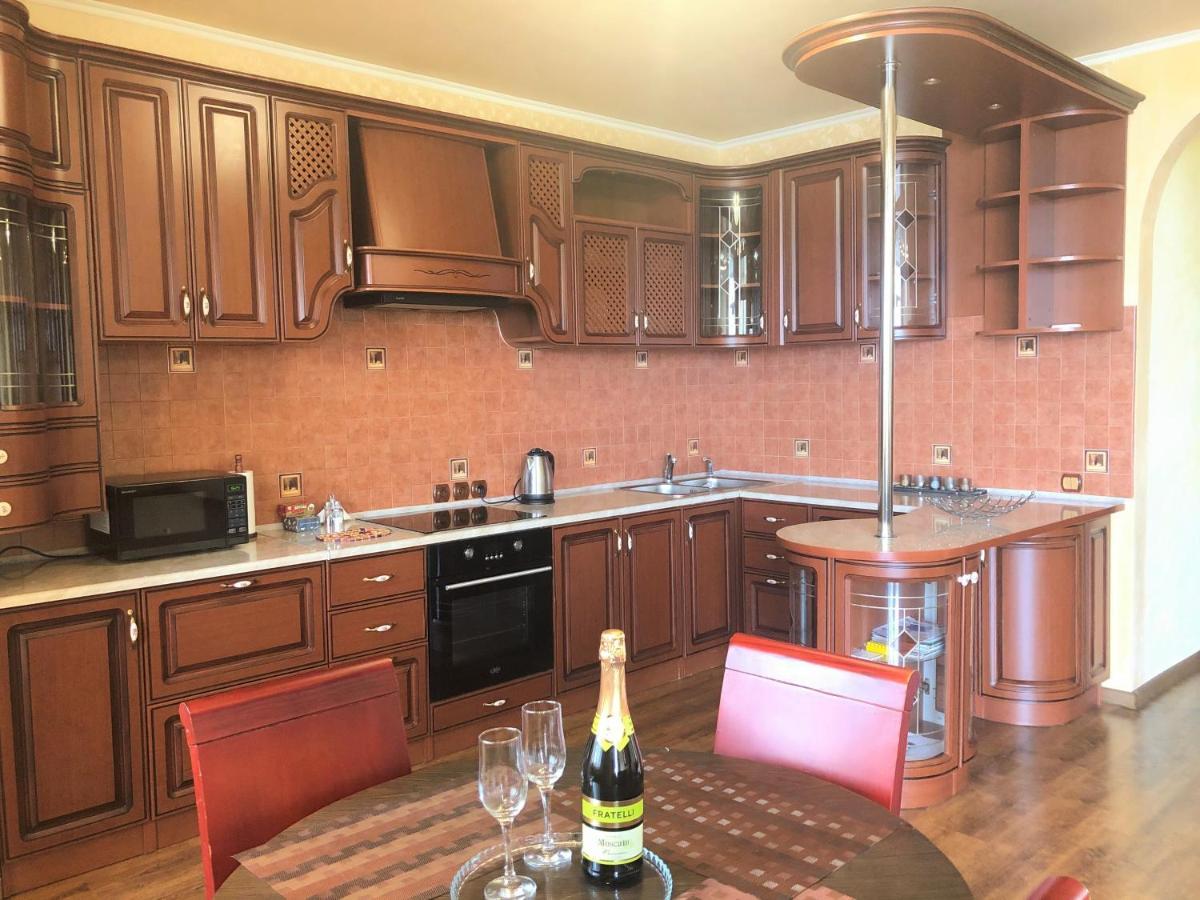 Vip Апартаменти З Видом На Озеро Kiev Luaran gambar
